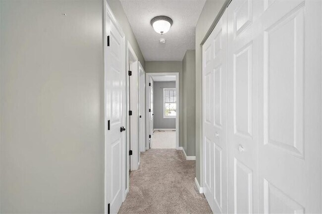 Building Photo - 102 Westbrooke Ln