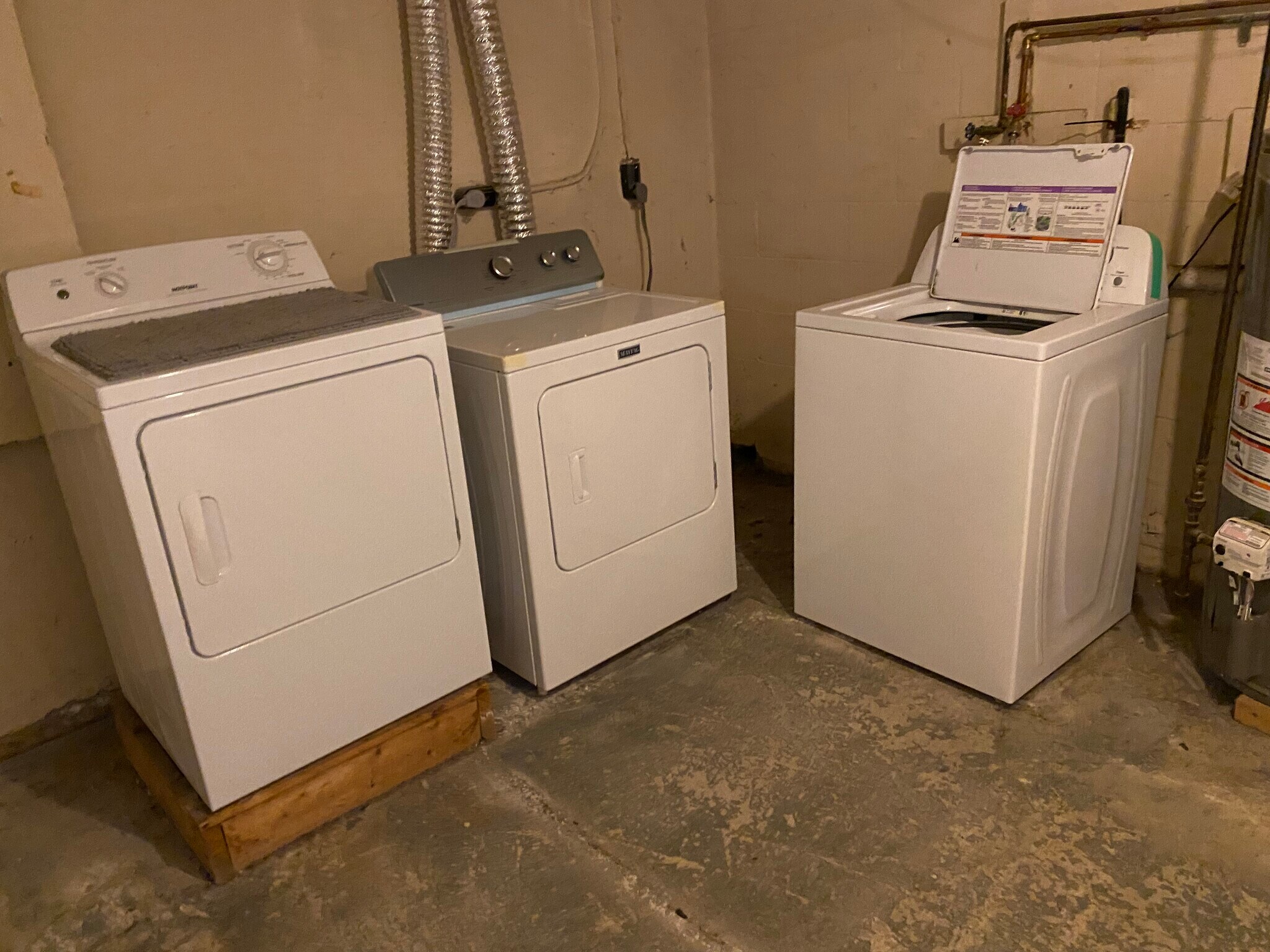 Washer dryer - 105 Carriage Path S