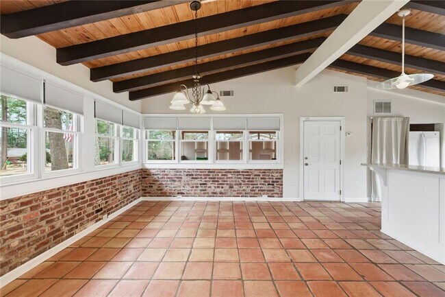 Building Photo - 3302 Wynn Dr