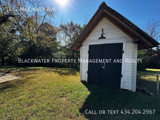 Building Photo - 1647 McKinney Ave