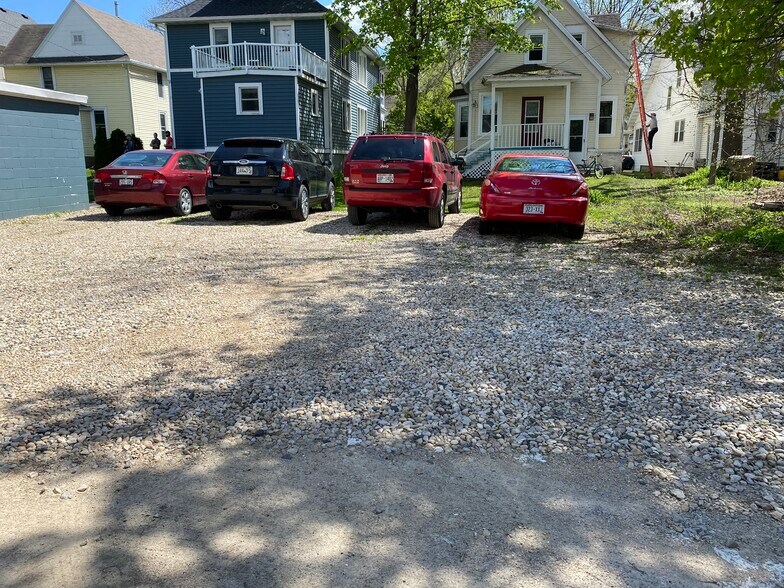 Building Photo - 1224 Vilas Ave