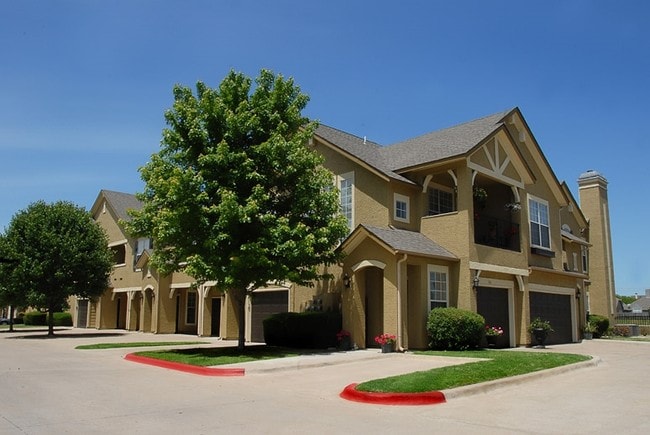 The Mansions At Riverside Tulsa OK Apartment Finder