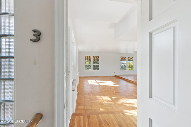 Building Photo - 1815 Largo Rd