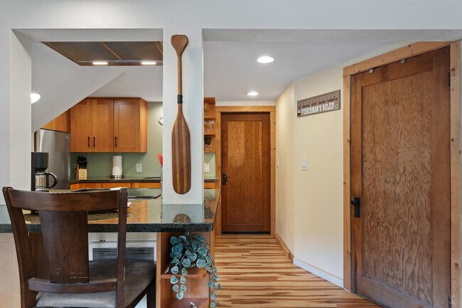 Building Photo - 11582 Washougal River Rd