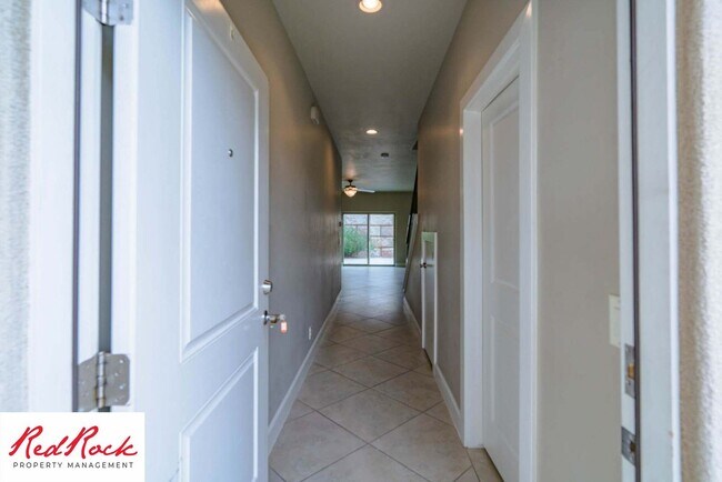 Building Photo - 4 Bedroom Home Near Golf Courses In St. George