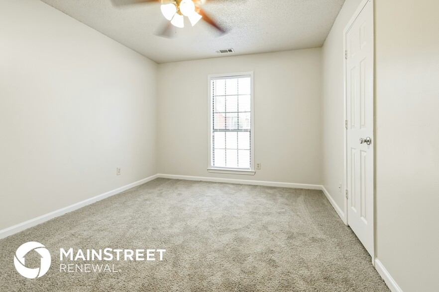 Building Photo - 3811 Westridge Dr