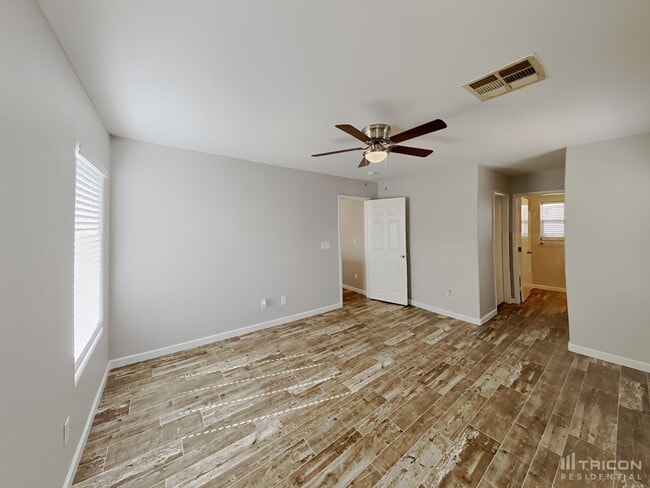 Building Photo - 8758 First Lady Ave