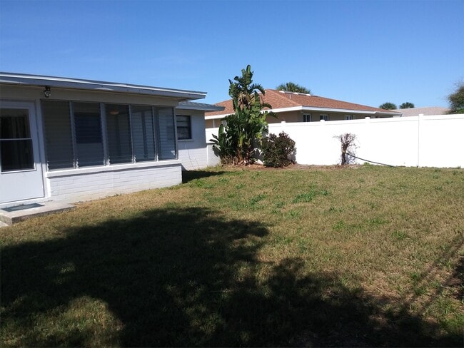 Building Photo - 32 Oakview Cir