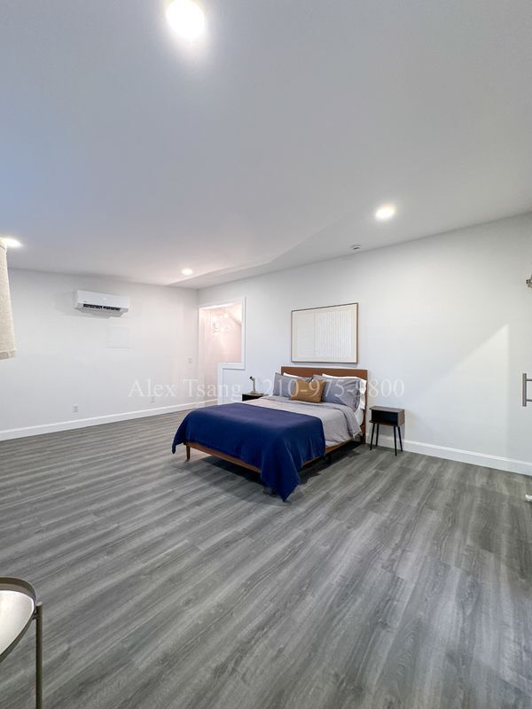 Building Photo - 316 Toledo St