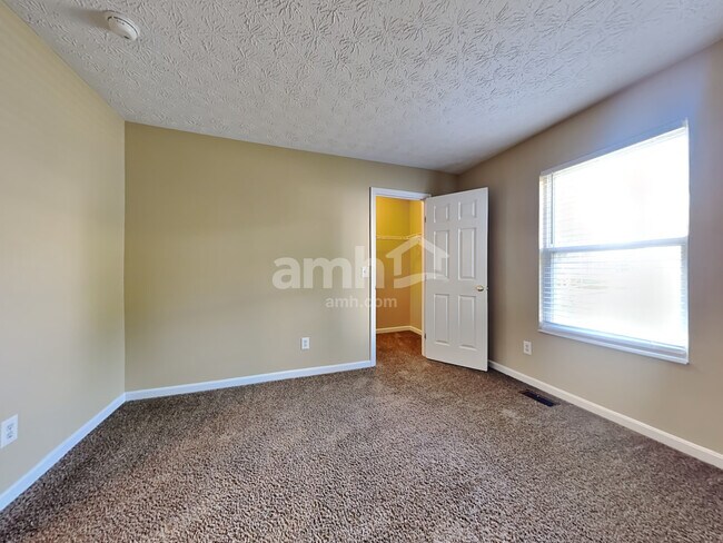 Building Photo - 1169 Poplar Hill Dr