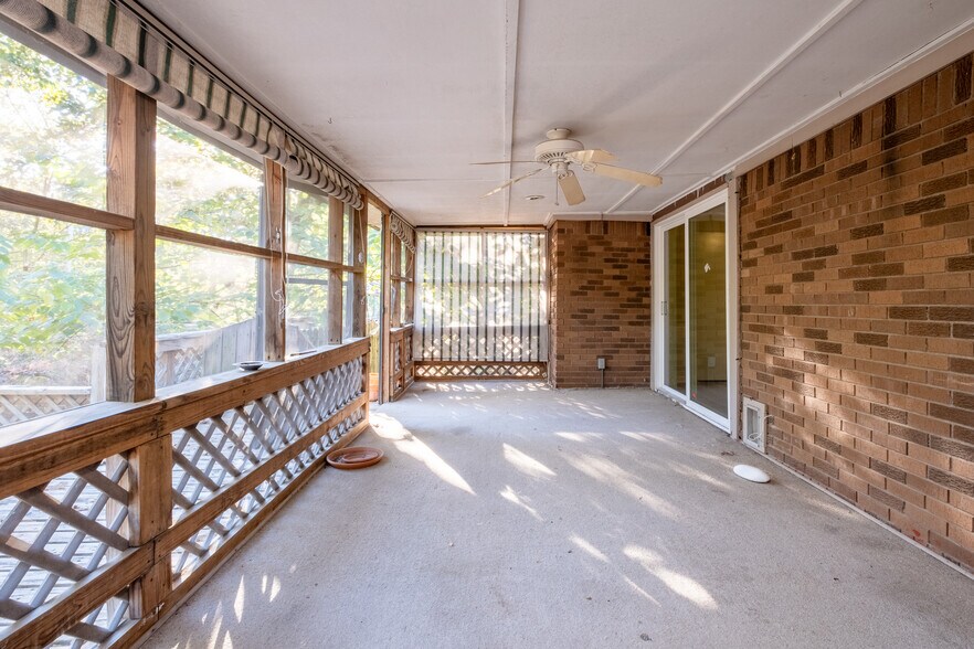 Building Photo - 7321 Illinois St