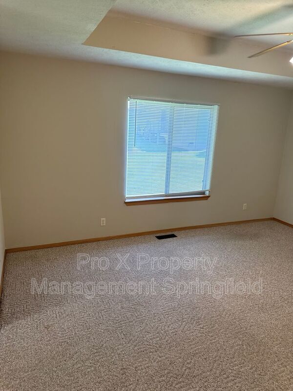 Building Photo - 3807 W Montclair St