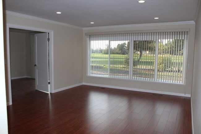 Building Photo - Panoramic Views! Walk to Iron Horse Trail, Schools...