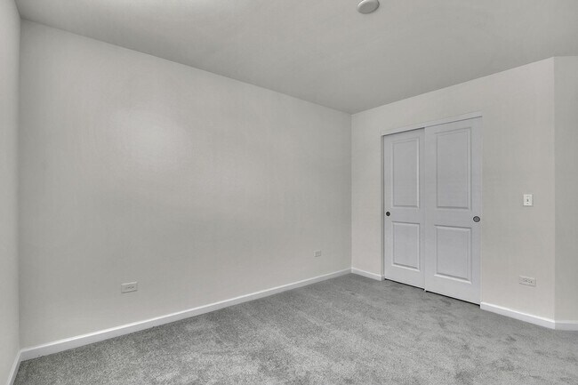 Building Photo - 6275 Sandbelt Dr