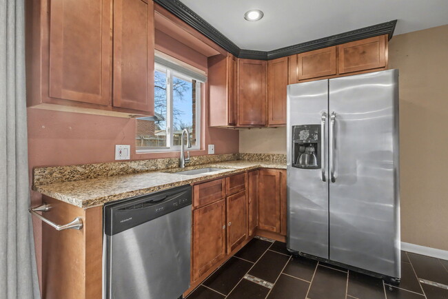 Building Photo - 8624 W Florida Ave