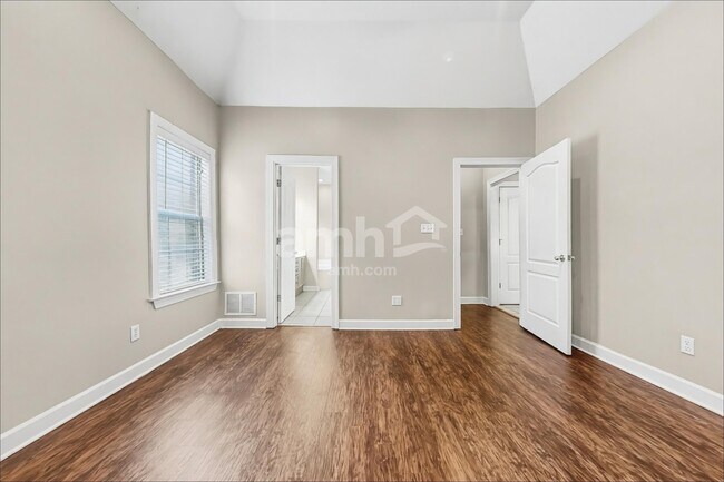 Building Photo - 4528 Brighton Cir