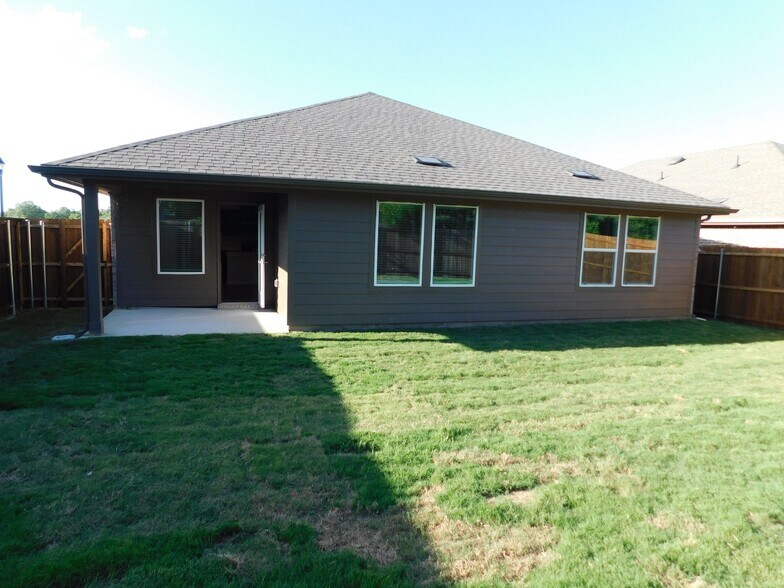 Building Photo - 849 Wild Rose Wy