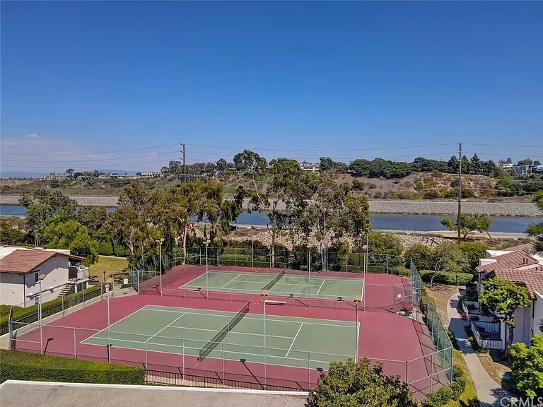 Building Photo - 21372 Brookhurst St