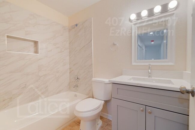 Building Photo - 631 2nd St