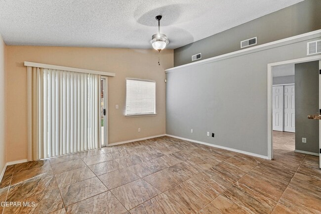 Building Photo - 14336 Desert Sage Dr