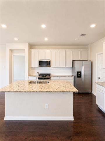 Building Photo - 1124 Rountree Ct