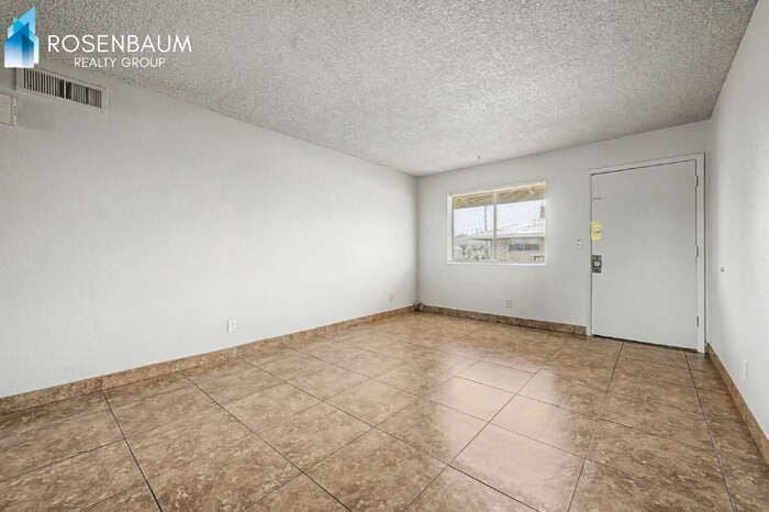 Building Photo - 1746 E 6th Ave