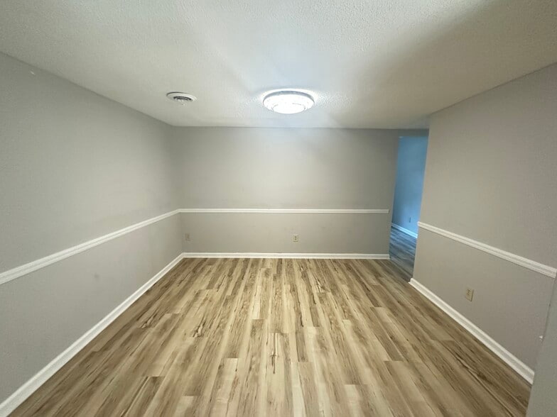 Dining room - 910 Dolphin Ct