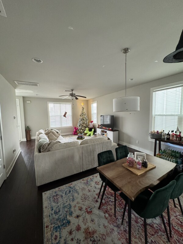 Building Photo - 792 Cottage Park Dr