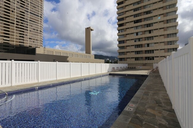 Building Photo - Regency Tower - Studio/1 Bath/1 Prkg - $1,500