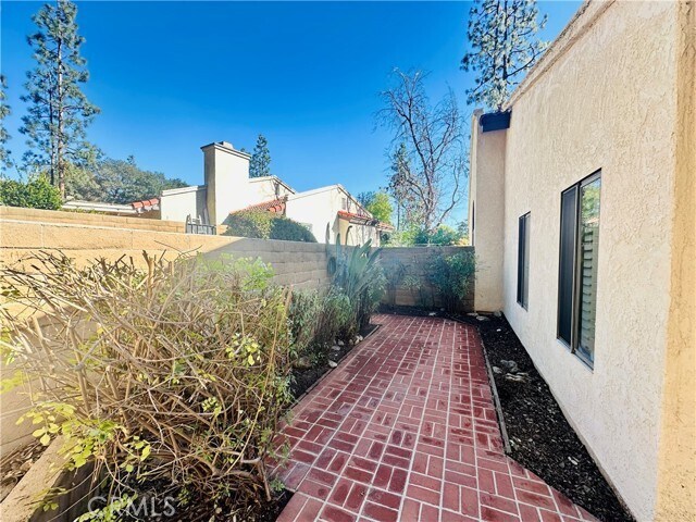 Building Photo - 1937 Lockhaven Way