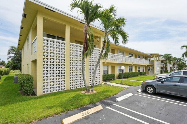 Building Photo - 1080 Mahogany Way