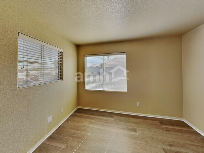 Building Photo - 1335 Milldale Ct