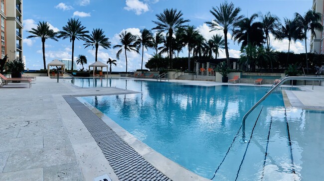 Pool - 550 Okeechobee Blvd