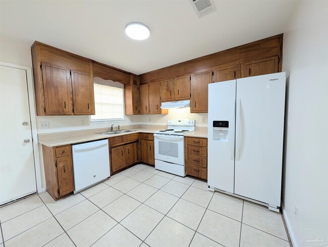 Building Photo - 5086 Yacht Harbor Cir