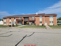 Building Photo - Spacious 2-Bedroom Townhouse w/ Water Incl...