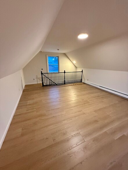 Building Photo - 613 South St