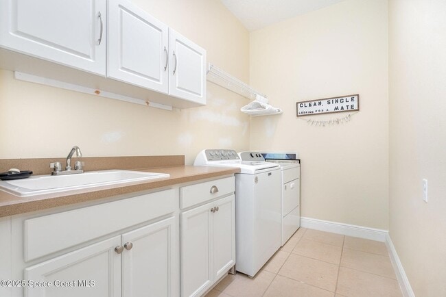 Building Photo - 2829 Avalonia Dr