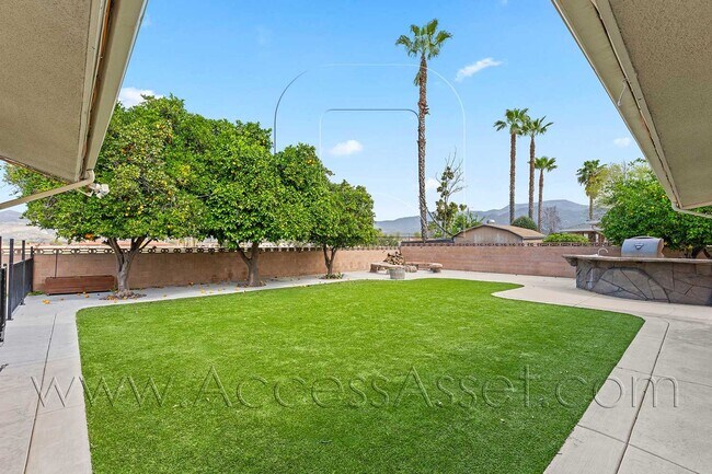 Building Photo - Beautiful 3BR/2BA Home In Hemet With Lush Backyard & Fruit Trees!