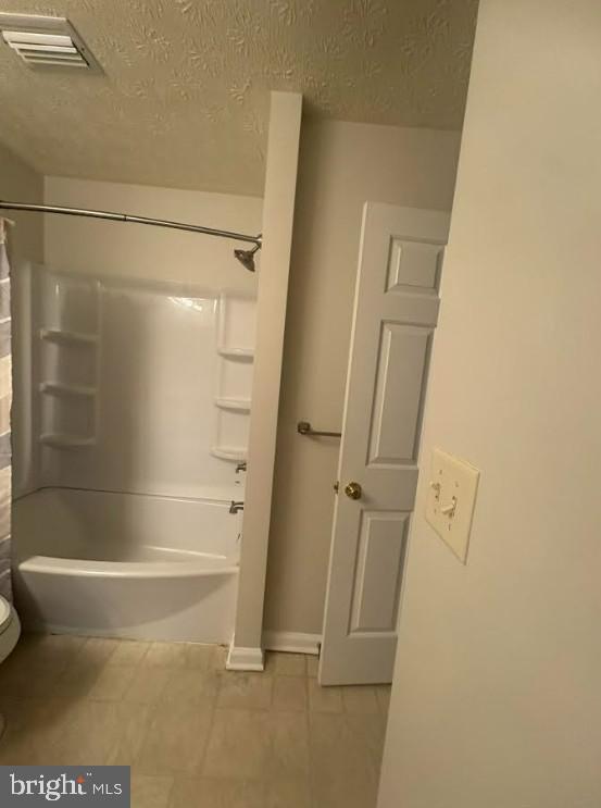 Building Photo - 225 Foxmanor Ln