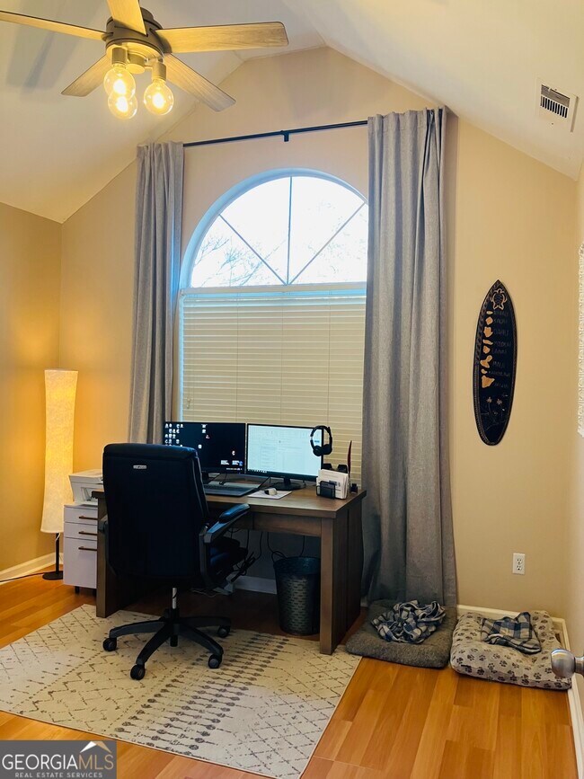 Building Photo - 328 Vendella Cir