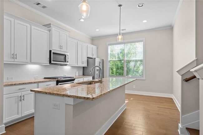 Building Photo - 2180 Colvin Ct NW