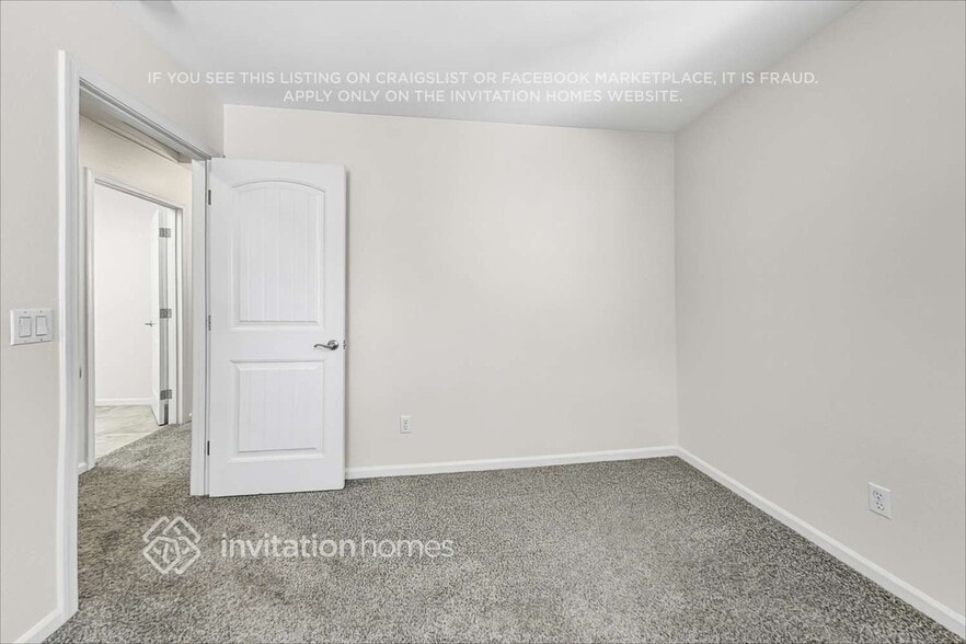 Building Photo - 1407 S Moccasin Trail