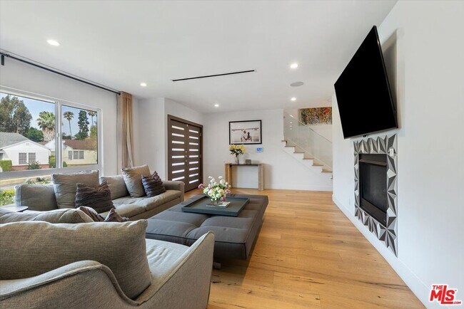 Building Photo - 5528 Marburn Ave