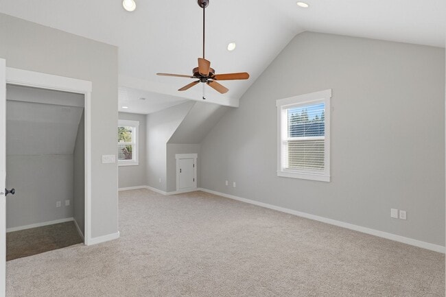 Building Photo - Charming Silverton Home Near Downtown