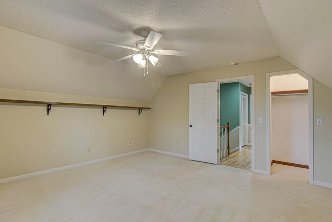 Building Photo - 2315 Treetop Ln