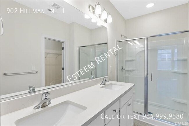 Building Photo - 902 Hillman Ln