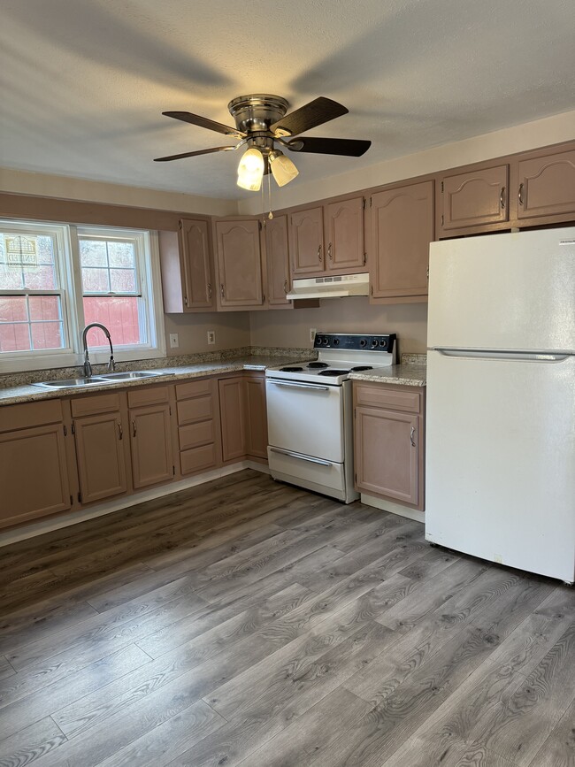 Building Photo - 1321 Brookside Ave