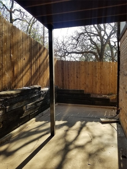 Building Photo - 1223 Dallas Dr