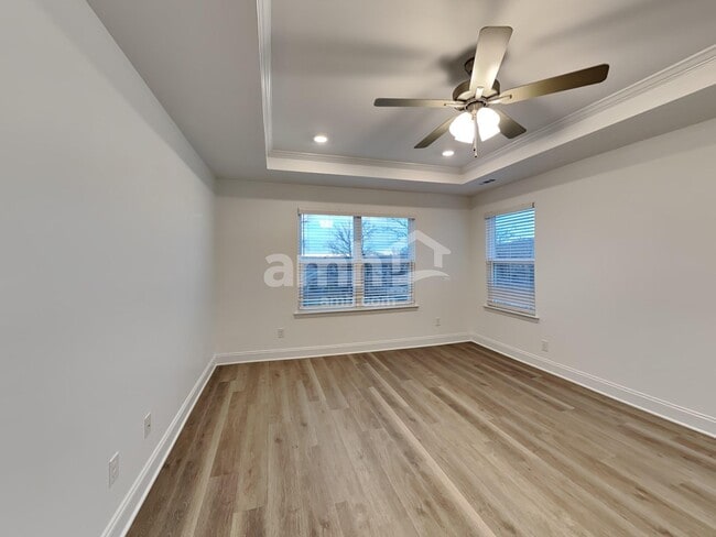 Building Photo - 218 Malayna Dr S