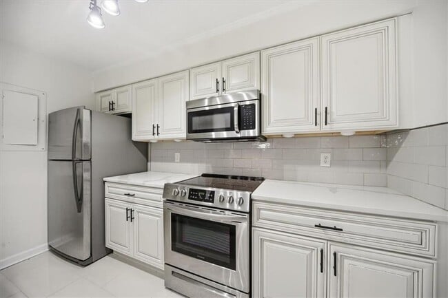 Building Photo - 26 Arpege Way NW